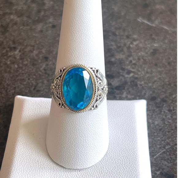 925 Sterling Silver Blue Topaz Statement Ring Oval Faceted Gem Size 9 Two Tone - Picture 1 of 9